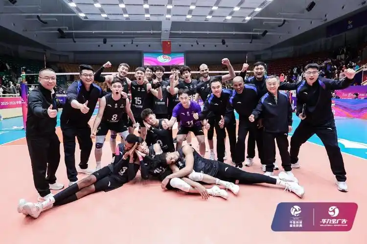 欧冠对决：拜仁慕尼黑 VS 皇家马德里